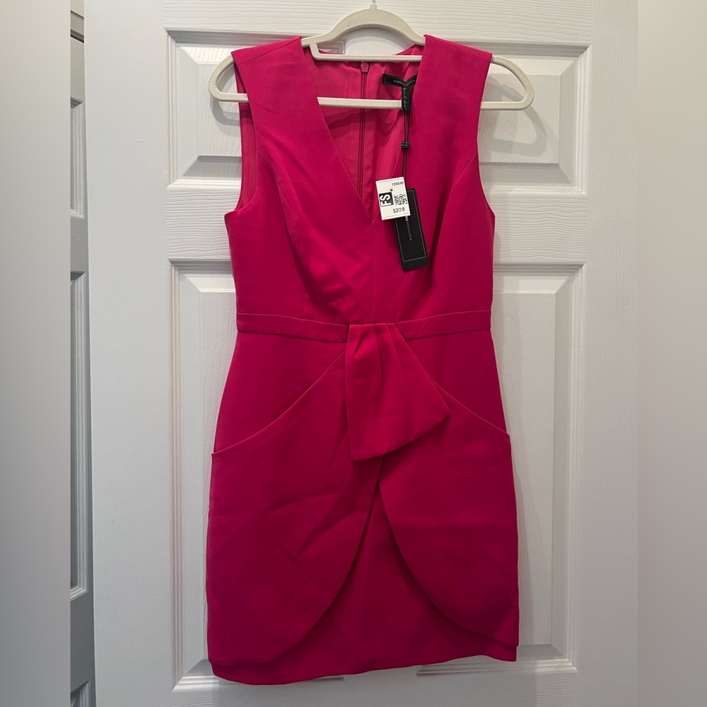 NWT BCBG dress size 6 🩷